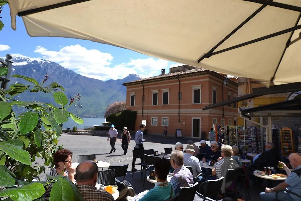 Hotel Garni Gianmartin Limone sul Garda 3*,